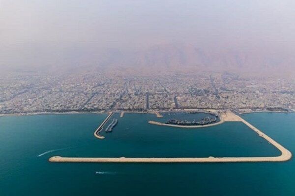 نجات جان ۳ گردشگر نوروزی از خطر غرق شدگی در آبهای کنگان  بندر کنگان