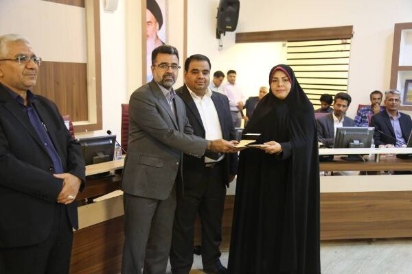 برگزاری آیین تجلیل از خادمان اربعین حسینی و حرم رضوی در سیستان و بلوچستان تقدیر از خادمان زائران اربعین حسینی