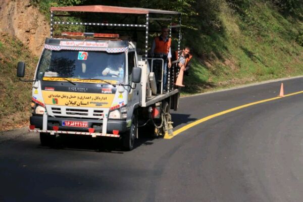 کسب رتبه برتر اداره کل راهداری و حمل ونقل جاده ای استان اردبیل در بهسازی راهها خط کشی گیلان