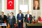 ببینید| حضور وزیر راه و شهرسازی در سفارت ترکیه