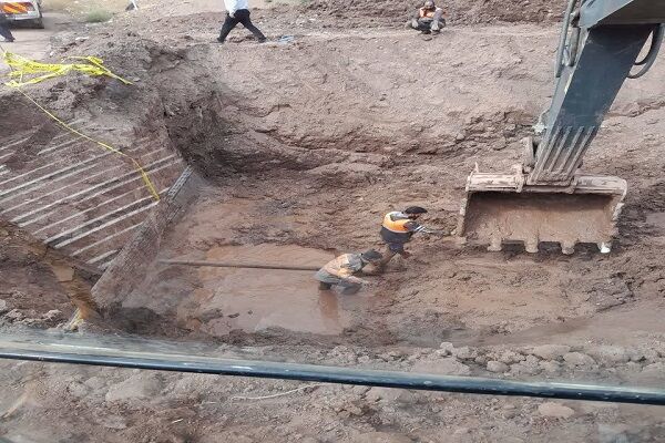 پاکسازی و تنقیه ۳۲۹ دستگاه پل در حوزه راههای البرز تنقیه و پاکسازی پل