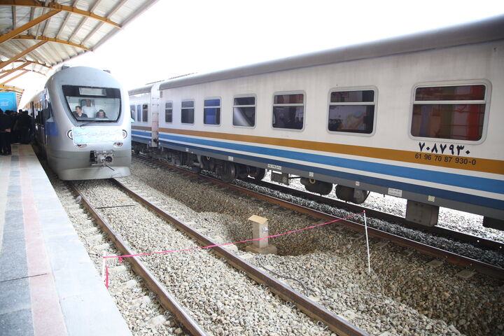 امروز اولین قطار سنندج عازم تهران شد