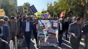 ببینید| حضور پرشور کارکنان اداره راهداری و حمل و نقل شهرستان ملایر در راهپیمایی ۱۳ آبان ماه