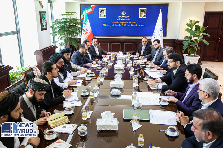 گسترش همکاریهای ایران و افغانستان در حوزه حملونقل  ببینید| دیدار وزیر راه و شهرسازی با وزیر ترانسپورت افغانستان