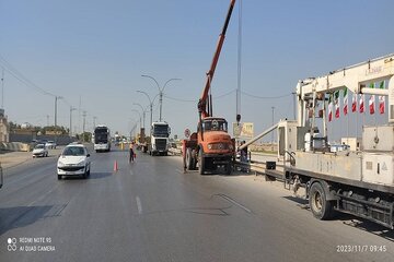 نصب حفاظ بتنی و نوسازی روشنایی بزرگراه بوشهر- چغادک