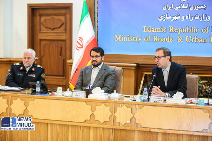 ببینید| نشست ۱۳۲ کمیسیون ایمنی راه‌های کشور با حضور وزیر راه و شهرسازی برگزار شد