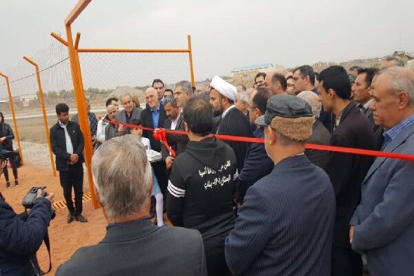 زمین شماره ۲ ورزشگاه بناب با ۲۰ میلیاردتومان سرمایهگذاری افتتاح شد  افتتاح
