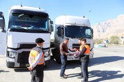 اهداء هدایا به رانندگان حمل و نقل جاده‌ای