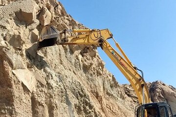 لقگیری سنگهای معلق محور کنارتخته بوشهر