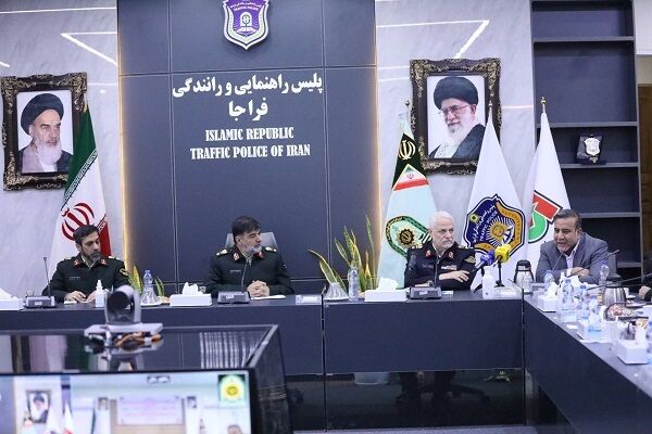 صرفه جویی ۴۳  میلیون دلاری سوخت با شناسایی ۱۸ هزار ناوگان دارای بارنامه جعلی جلسه راهداری و پلیس