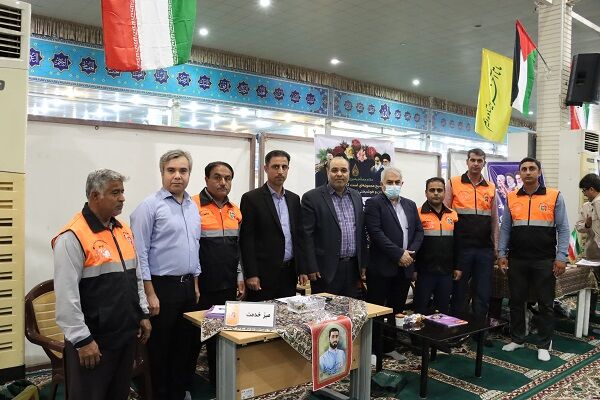 برپایی میز خدمت اداره کل راهداری استان در نماز جمعه بوشهر میز خدمت هفته بسیج بوشهر