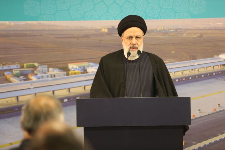 دولت سیزدهم در مسیر خدمت به مردم حرکت میکند/ملت ایران در برابر همه تهدیدها و تحریمها مقاومت کرد رئیسی