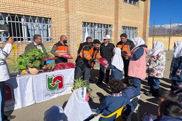 آموزش مفاهیم ایمنی و ترافیک به دانشآموزان روستای زیدشت شهرستان طالقان طرح آموزشی