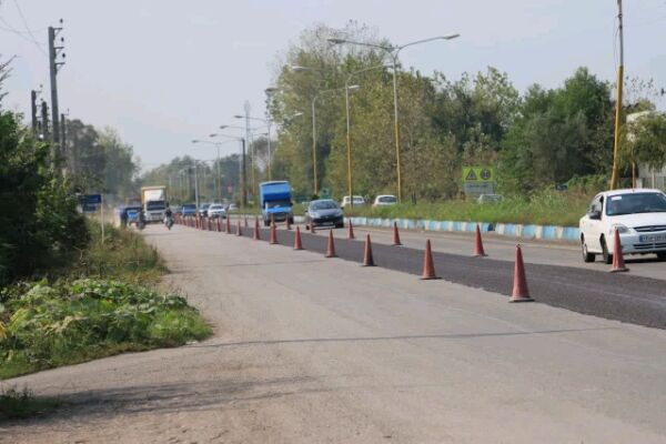 اجرای عملیات بهسازی و روکش حفاظتی آسفالت راههای گیلان میکرو سرفیسینگ