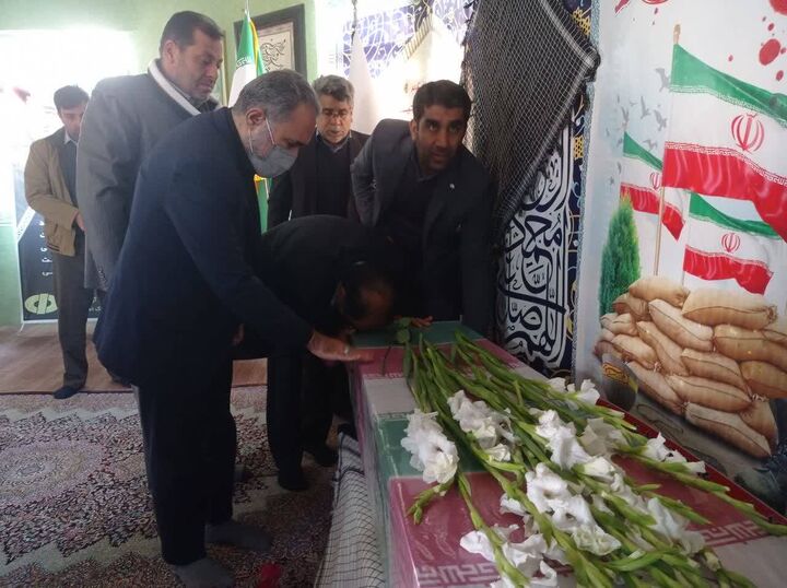 آیین وداع با پیکر مطهر شهید گمنام دوران دفاع مقدس کرمان