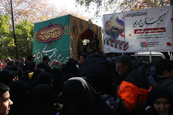 حضور کارکنان و بسیجیان وزارت راه و شهرسازی در تشییع ۲۸۰ شهید گمنام