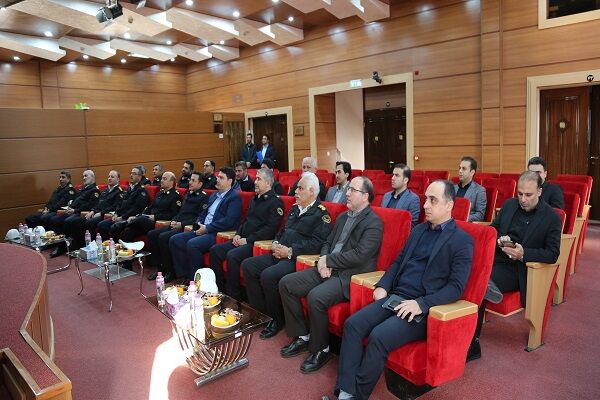 حمل سالیانه ۱۰میلیون تن کالای معدنی و مصالح ساختمانی در استان قزوین نشست هم اندیشی با پلیس راه