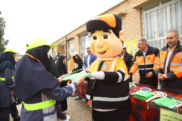 آغاز اجرای طرح ارائه آموزش و تجهیزات ایمنی در ۱۰۰ مدرسه حاشیه راه در لرستان مدارس حاشیه راه