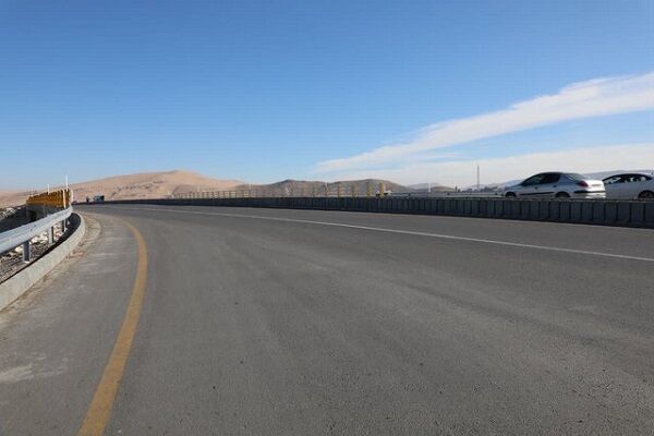 ۱۸.۵ کیلومتر راه همدان آماده افتتاح در دهه فجر
 نادیان