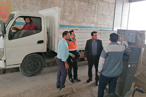 معاینه فنی بیش از ۲۵۰۰۰ دستگاه ناوگان سنگین از ابتدای سال جاری در خراسان جنوبی بازدید مرکز معاینه فنی (9).jpg