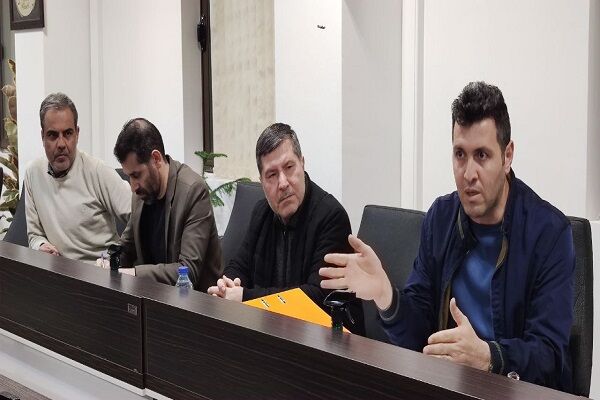 مدیرکل راه و شهرسازی خراسان شمالی با ۲۲ شهروند به صورت چهره به چهره دیدار کرد ملاقات مردمی مدیرکل راه و شهرسازی خراسان شمالی