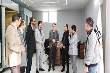 بازدید مدیرکل راه و شهرسازی خراسان شمالی از واحد تولیدی احداث کابین آسانسور