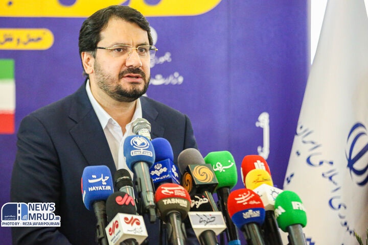 اتصال ریلی دریای خزر به خلیج فارس در دهه فجر به بهرهبرداری میرسد/ نوسازی ناوگان عمومی کشور در دستور کار وزارت راه وزیر _ مهرداد بذرپاش _ پرتره