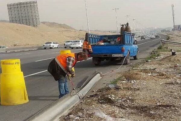 نصب و تعمیر ۳۰۰ شاخه گاردریل در راههای کرج نصب گاردریل