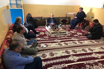 دیدار مشاور وزیر در امور ایثارگران با خانواده شهید قائدی در بوشهر