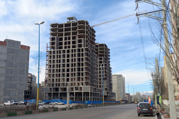 پیشرفت فیزیکی 46 درصد پروژه مشارکتی برج دوقلوی تجاری و مسکونی اکباتان اردبیل