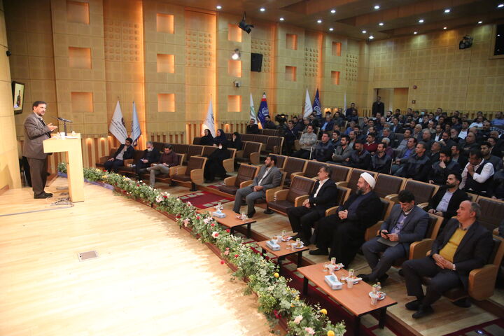 آیین گرامیداشت و قدردانی از کارکنان خدمت رسان ستاد وزارت راه و شهرسازی برگزار شد ببینید | آیین گرامیداشت و قدردانی از کارکنان خدمت رسان ستاد وزارت راه و شهرسازی