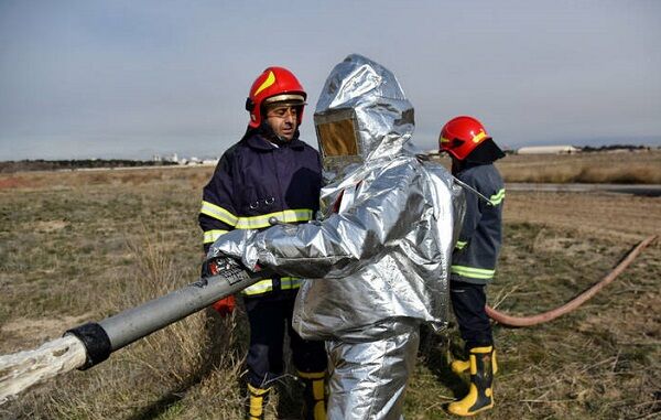 آموزش نیروی آتشنشان فرودگاه و پتروشیمی ماهشهر در شهر فرودگاهی امام خمینی (ره) آموزش آتشنشانی
