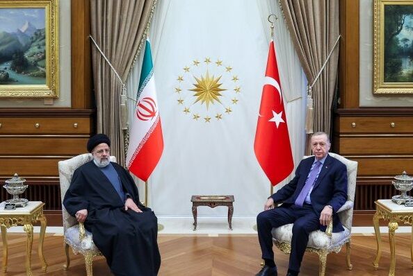 امضای اسناد همکاری حمل و نقل ریلی و هوایی ایران و ترکیه ترکیه