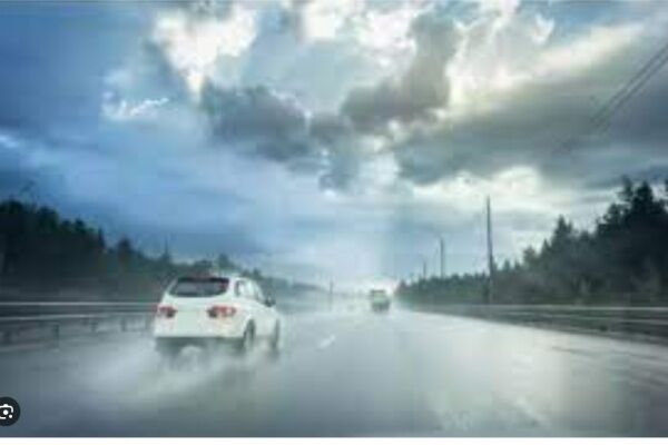 ویدئو| رانندگی با سرعت مطمئنه یعنی داشتن اختیار کنترل ماشین در هنگام رانندگی ️فرهنگ ترافیک و ایمنی ویژه کاربران آسیب پذیر جاده ای با موضوع " رانندگی در باران شدید"