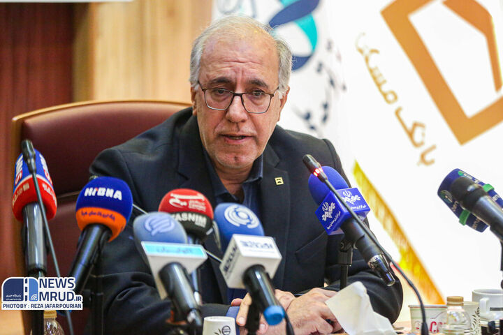 امضای بیش از ۵۷ درصد از کل تعهدات پرداخت تسهیلات نهضت ملی مسکن در بانک مسکن عباس حسینی