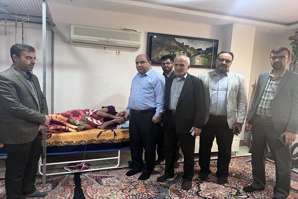 دیدار با جانباز بازنشسته راه و شهرسازی بوشهر دیدار با خانواده جانباز ناصر شموسی