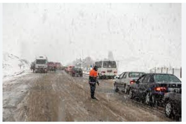 فرهنگ ترافیک و ایمنی ویژه کاربران آسیب پذیر جاده ای با موضوع  رانندگی روی توده برف