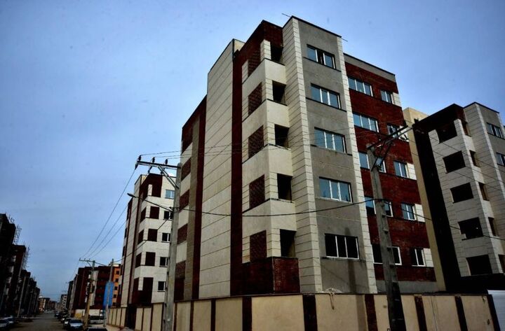 بازدید استاندار سیستان و بلوچستان از پروژه های آماده بهره برداری طرح نهضت ملی مسکن زاهدان