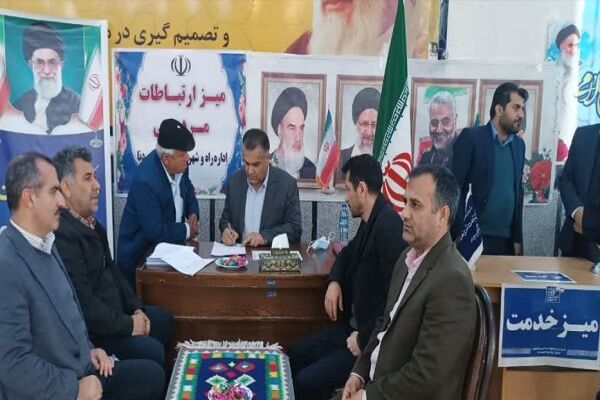 برپایی میز خدمت اداره کل راه و شهرسازی کهگیلویه وبویراحمد همزمان با دهه فجر در شهرستان دنا