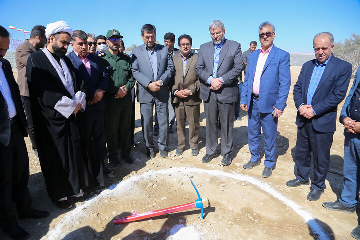 کلنگ فاز ۴ نهضت ملی مسکن در شهر خنج لارستان به زمین زده شد کلنگ فاز ۴ نهضت ملی مسکن در شهر خنج