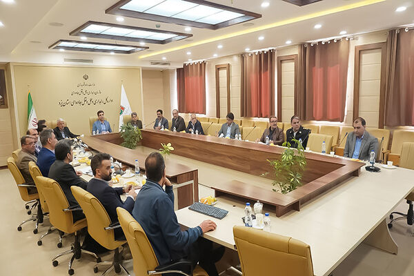 سفرهایی ایمن توام با کمترین حوادث جادهای هدف اصلی راهداری و حملونقل جادهای استان یزد در ایام سفرهای نوروزی ستاد اجرایی خدمات سفر استان یزد