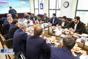 ببینید| دیدار وزیر راه و شهرسازی با دستیار ویژه رییس جمهور روسیه