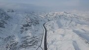 ببینید|تلاش شبانهروزی راهداران خراسان جنوبی برای بازگشایی محورهای مواصلاتی درگیر برف در استان