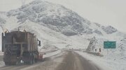 ببینید|تلاش شبانه‌روزی راهداران خراسان جنوبی برای بازگشایی محورهای مواصلاتی درگیر برف در استان