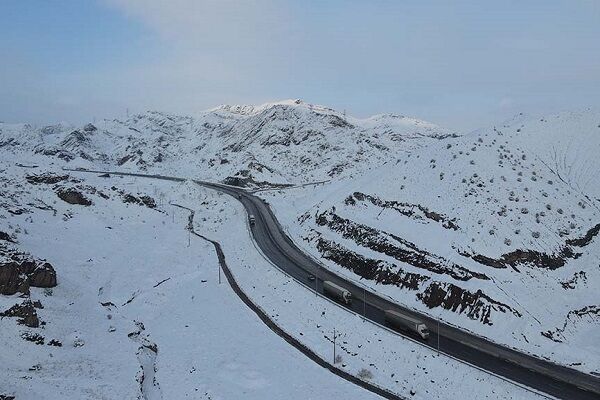 بارش برف در تمام پهنه خراسان جنوبی در ۲۴ ساعت گذشته برف روبی خراسان جنوبی (2).jpg