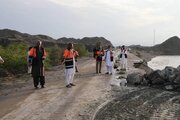 ببینید| راهداران جنوب سیستان و بلوچستان در خط مقدم امداد رسانی به سیل زدگان