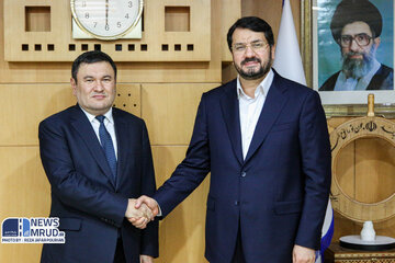 ببینید| نشست مشترک وزیر انرژی ازبکستان و هیات همراه با وزیر راه و شهرسازی کشورمان با موضوع همکاری‌های مشترک در حوزه حمل‌ونقل و ترانزیت