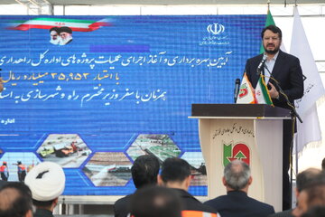 ببینید| بهره‌برداری و آغاز عملیات اجرایی  36953 میلیارد ریال پروژه راهداری و حمل‌ونقل جاده‌ای در خوزستان