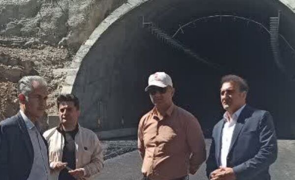 تلاش شبانه روزی راه و شهرسازی استان ایلام برای آماده شدن تونل کیلومتر ۵ ایلام- مهران تا جمعه آخر سال  بازدید تونل کیلومتر 5 ایلام- مهران.PNG