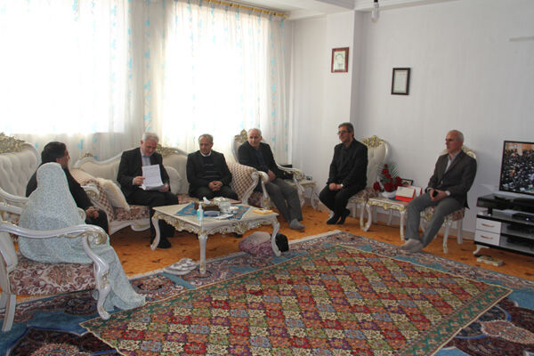 دیدار صمیمی مدیران راه و شهرسازی اردبیل با خانواده معظم شهدا دیدار صمیمی مدیران راه و شهرسازی اردبیل با خانواده معظم شهدا